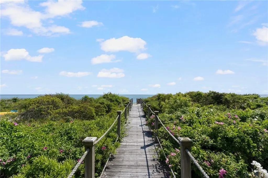 160 Sand Hill Cove Road Narragansett RI 02882