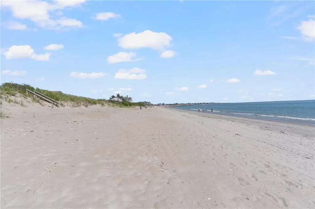 160 Sand Hill Cove Road Narragansett RI 02882