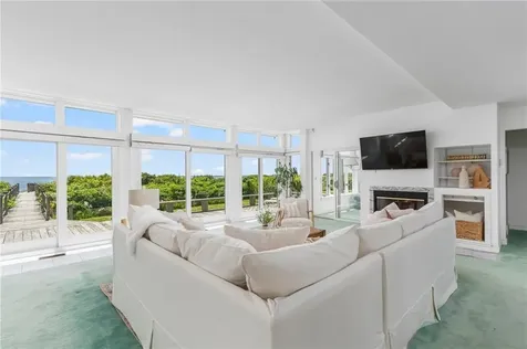 160 Sand Hill Cove Road Narragansett RI 02882