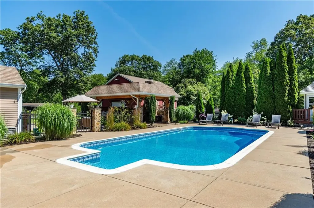 41 Edie's Lane Exeter RI 02822
