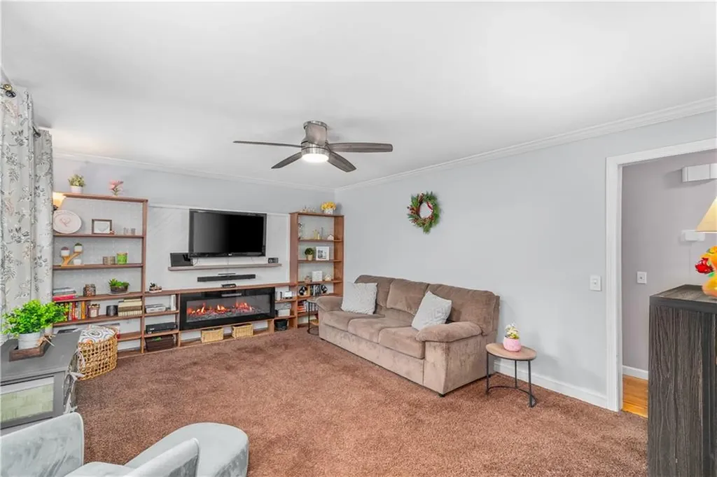59 Belvedere Drive Bristol RI 02809