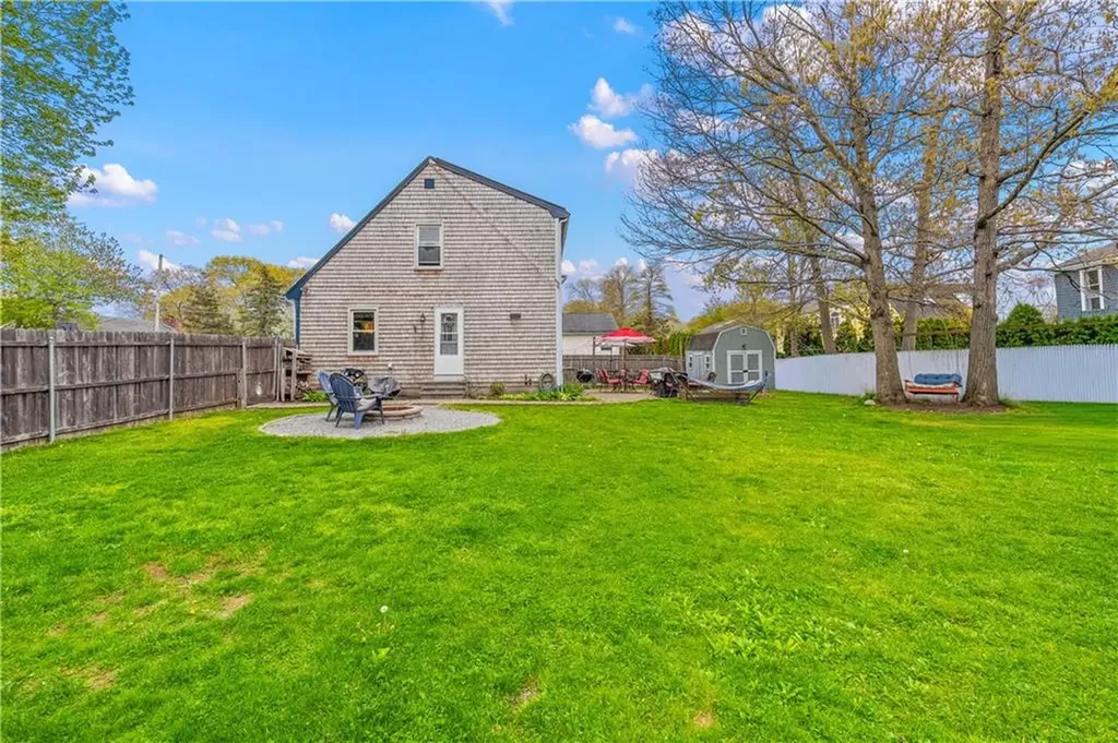 59 Belvedere Drive Bristol RI 02809