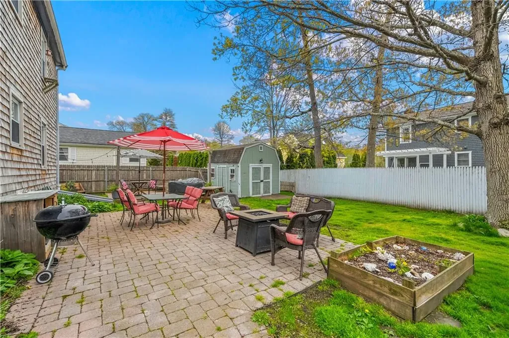 59 Belvedere Drive Bristol RI 02809