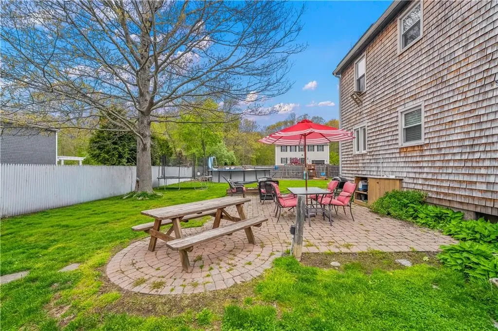 59 Belvedere Drive Bristol RI 02809