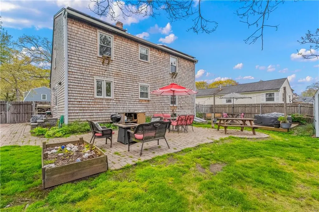 59 Belvedere Drive Bristol RI 02809