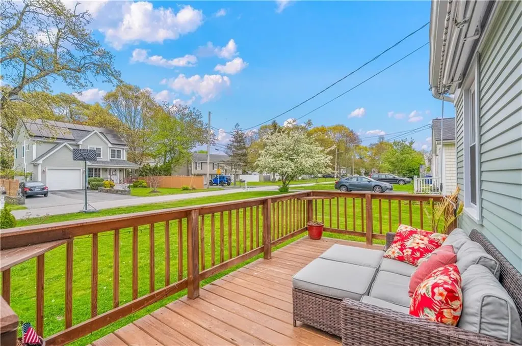 59 Belvedere Drive Bristol RI 02809
