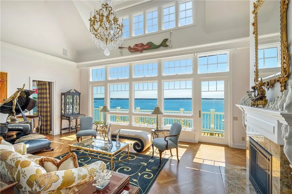 737 Boston Neck Road Narragansett RI 02882