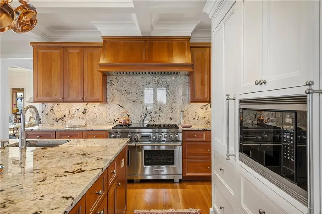 737 Boston Neck Road Narragansett RI 02882
