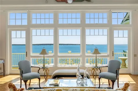 737 Boston Neck Road Narragansett RI 02882