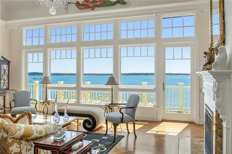 737 Boston Neck Road Narragansett RI 02882