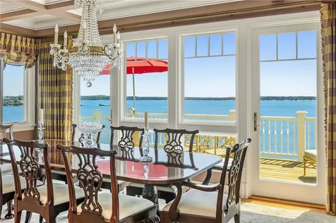 737 Boston Neck Road Narragansett RI 02882