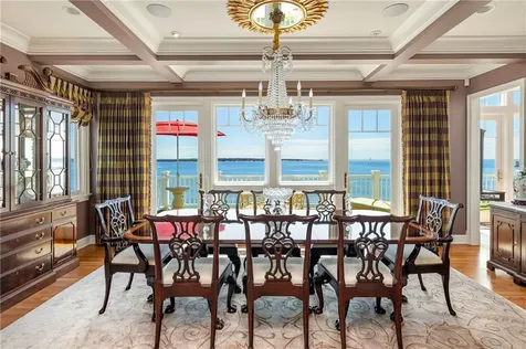 737 Boston Neck Road Narragansett RI 02882