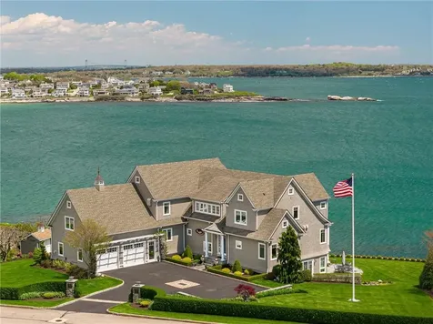 737 Boston Neck Road Narragansett RI 02882