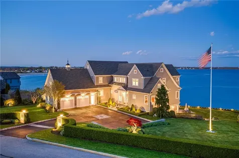 737 Boston Neck Road Narragansett RI 02882