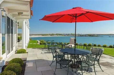 737 Boston Neck Road Narragansett RI 02882