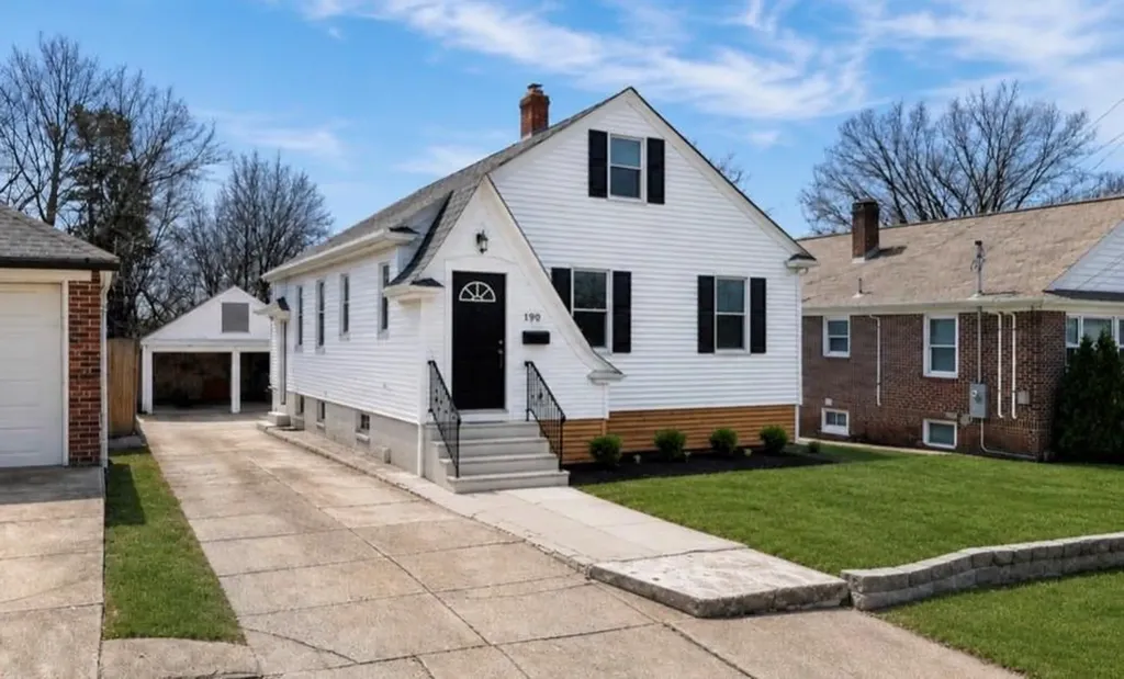 190 Wardlaw Avenue Providence RI 02908