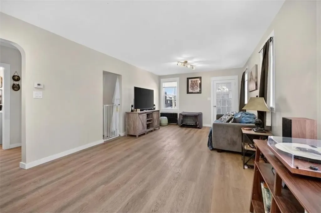 190 Wardlaw Avenue Providence RI 02908
