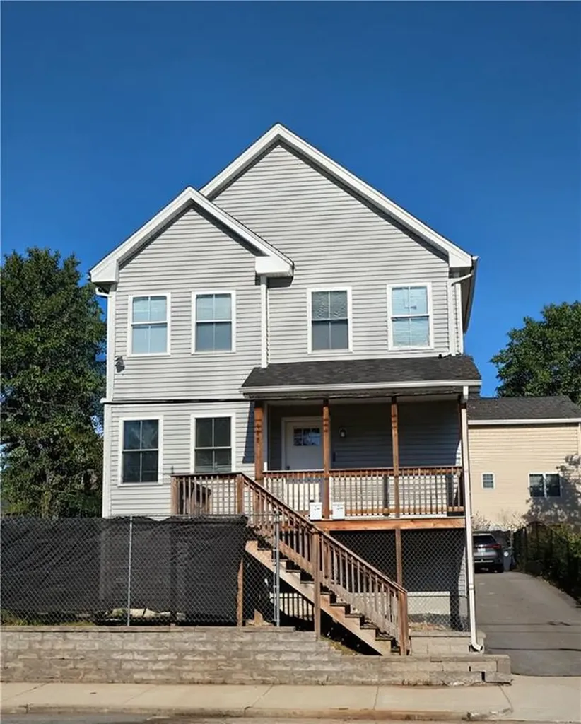 128 Rugby Street Providence RI 02905