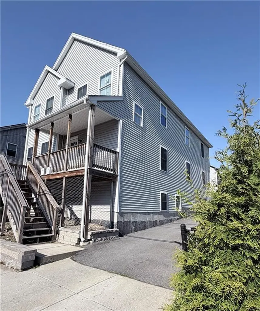 128 Rugby Street Providence RI 02905