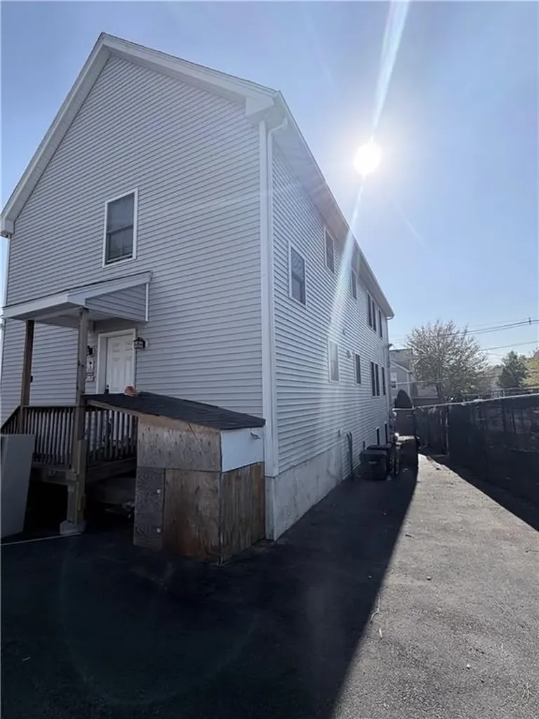 128 Rugby Street Providence RI 02905