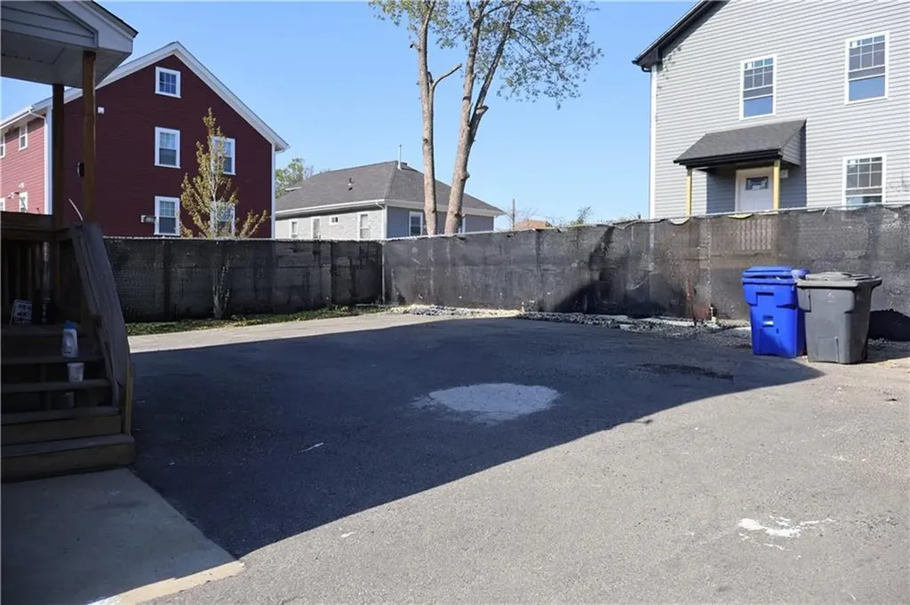 128 Rugby Street Providence RI 02905