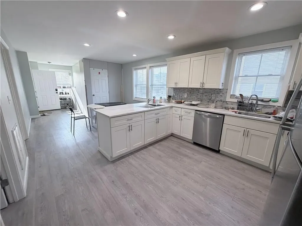 128 Rugby Street Providence RI 02905