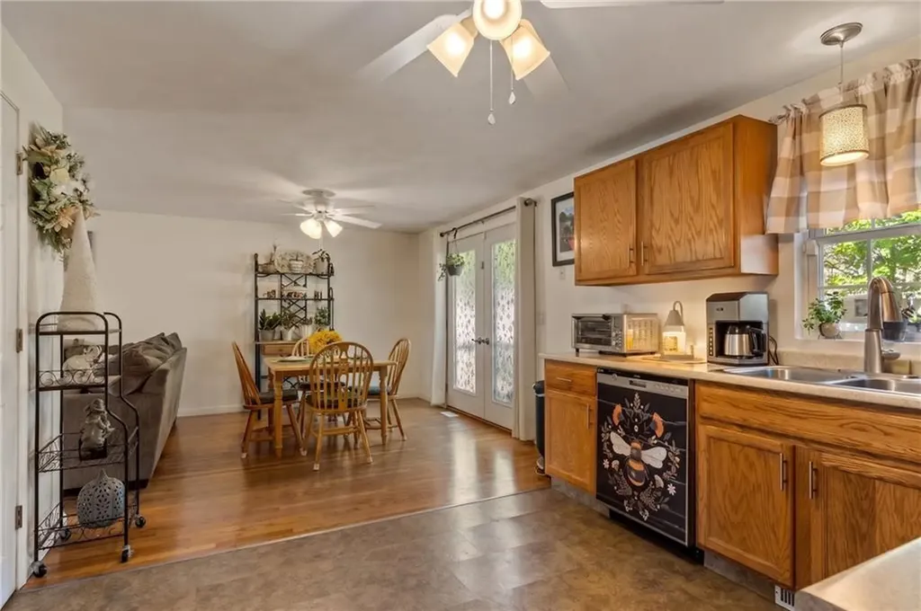 591 Sandy Lane Warwick RI 02889