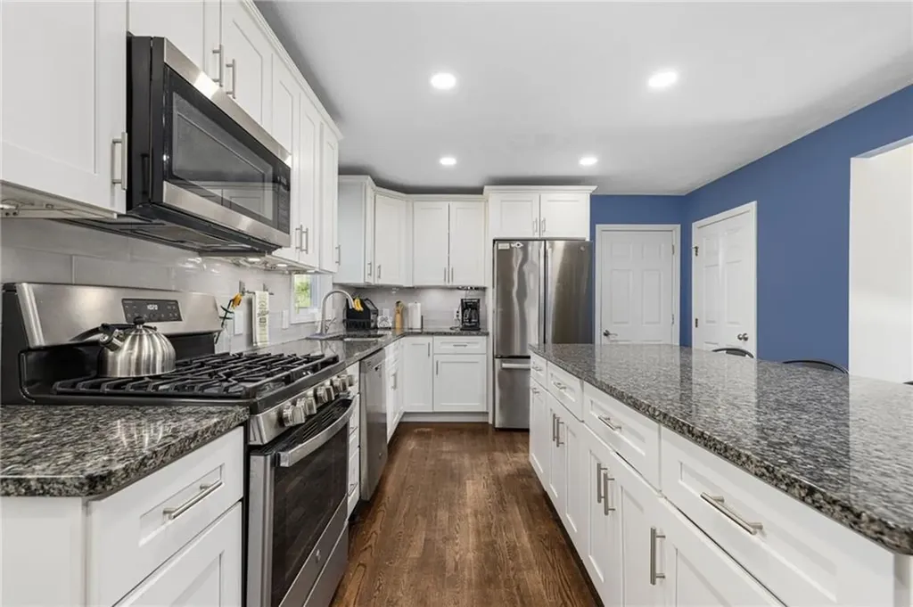 64 Long Court Cranston RI 02920