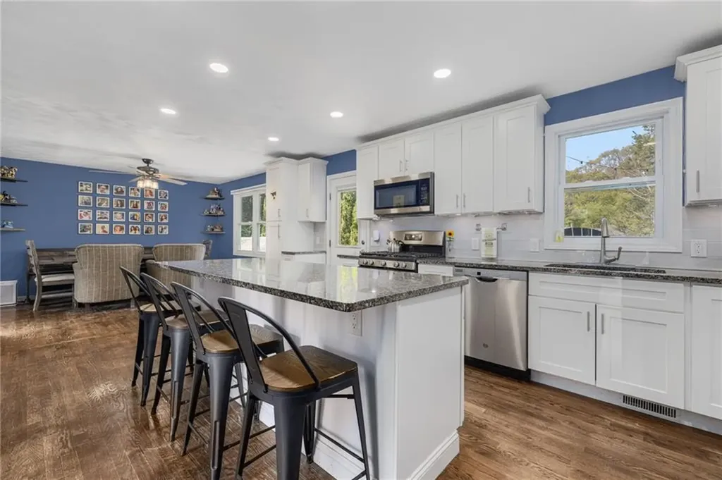 64 Long Court Cranston RI 02920