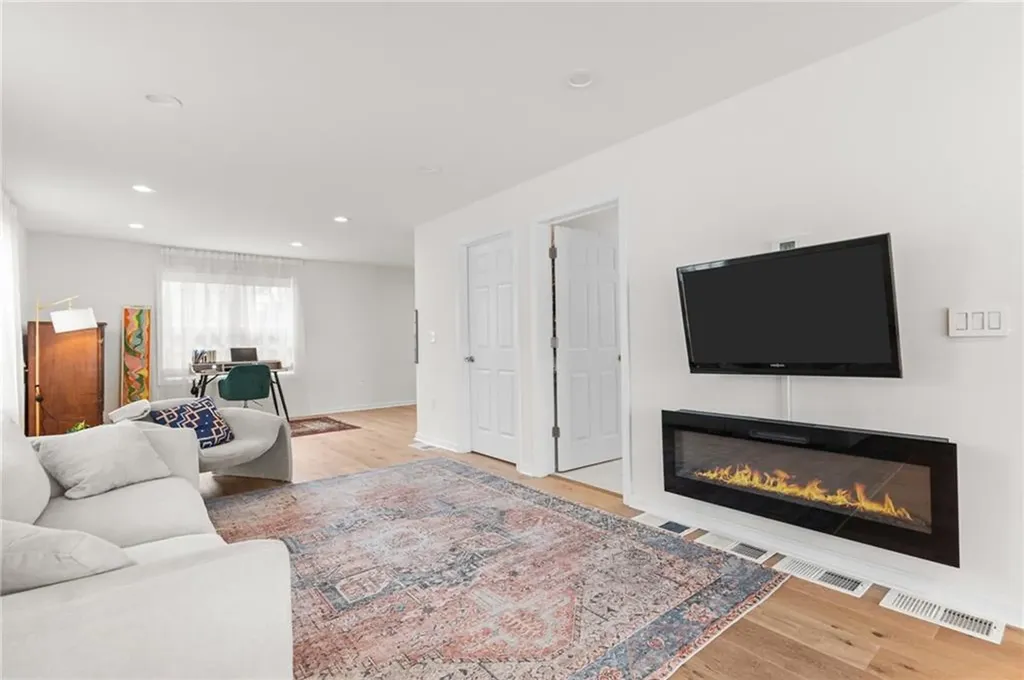 9 Tarklin Street North Providence RI 02904