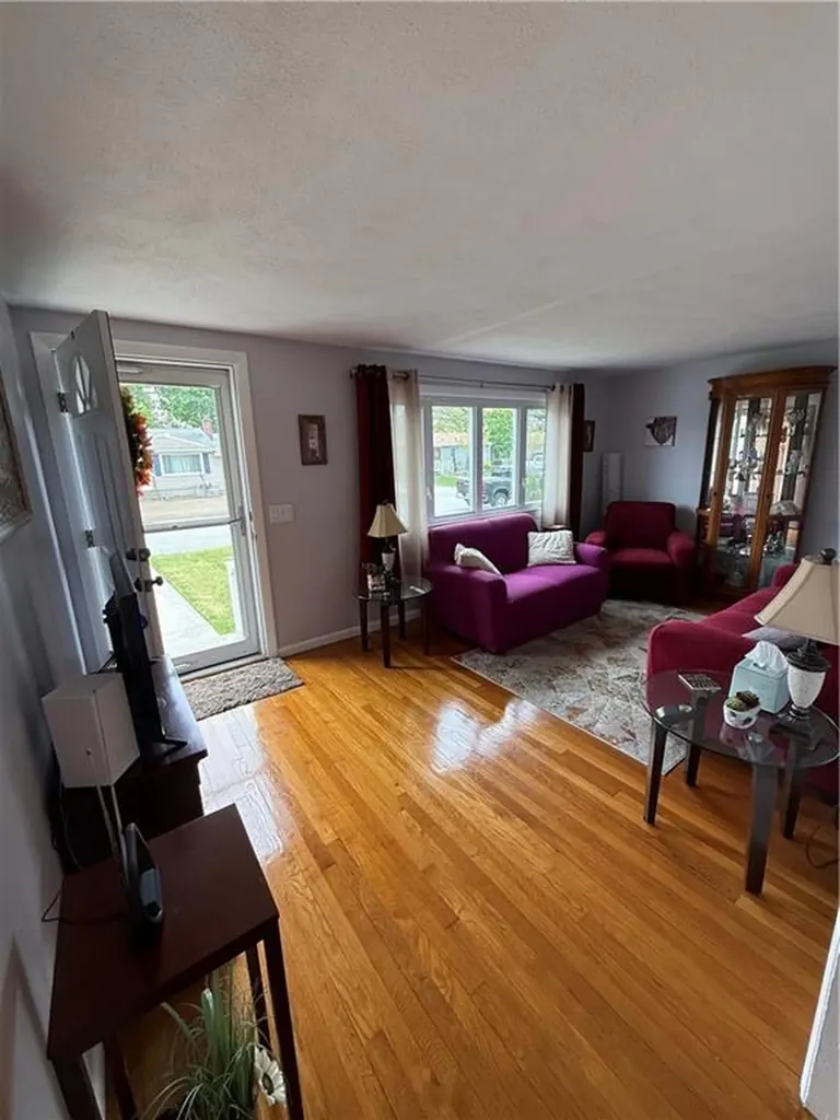 124 Zinnia Drive Cranston RI 02920