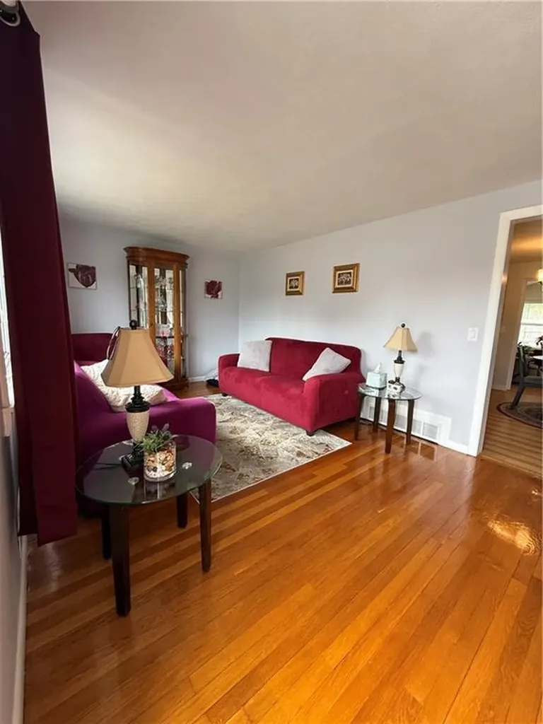 124 Zinnia Drive Cranston RI 02920