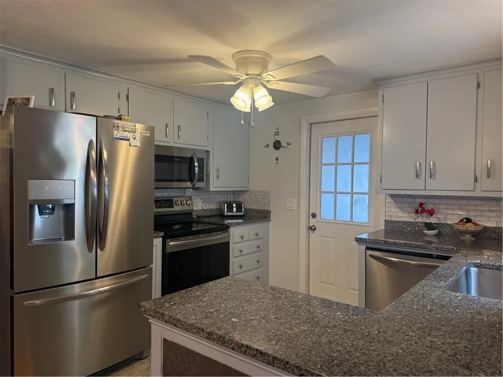 124 Zinnia Drive Cranston RI 02920