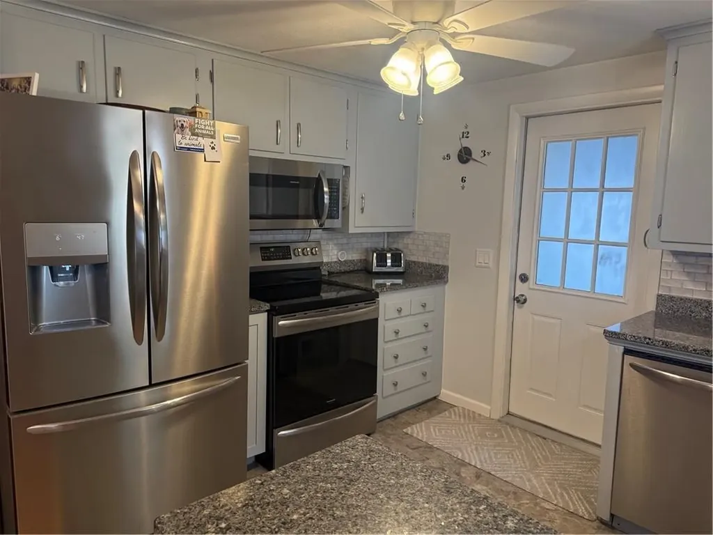 124 Zinnia Drive Cranston RI 02920