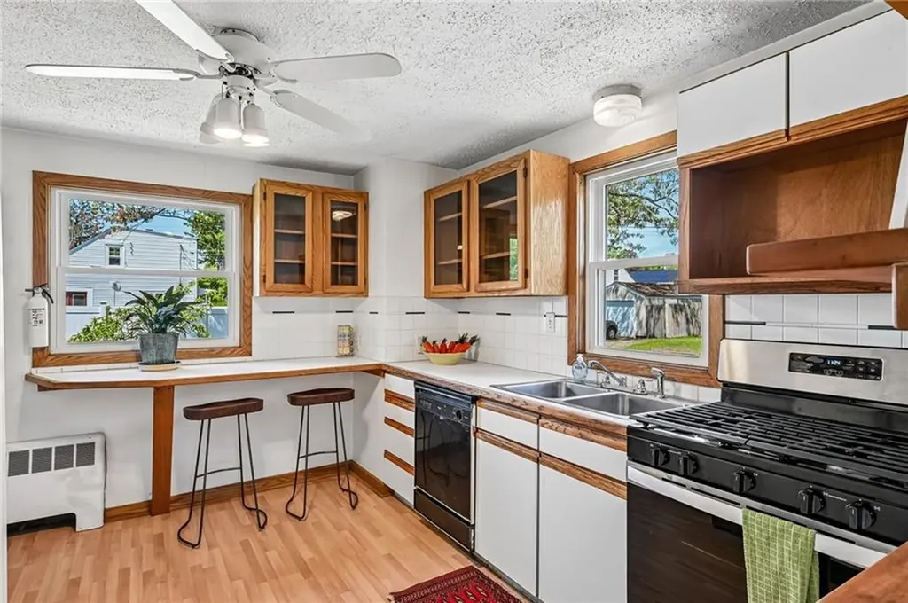 94 Ballston Avenue Pawtucket RI 02861