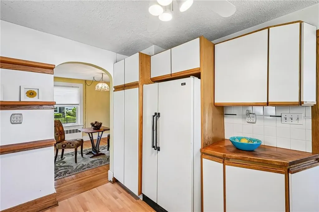94 Ballston Avenue Pawtucket RI 02861