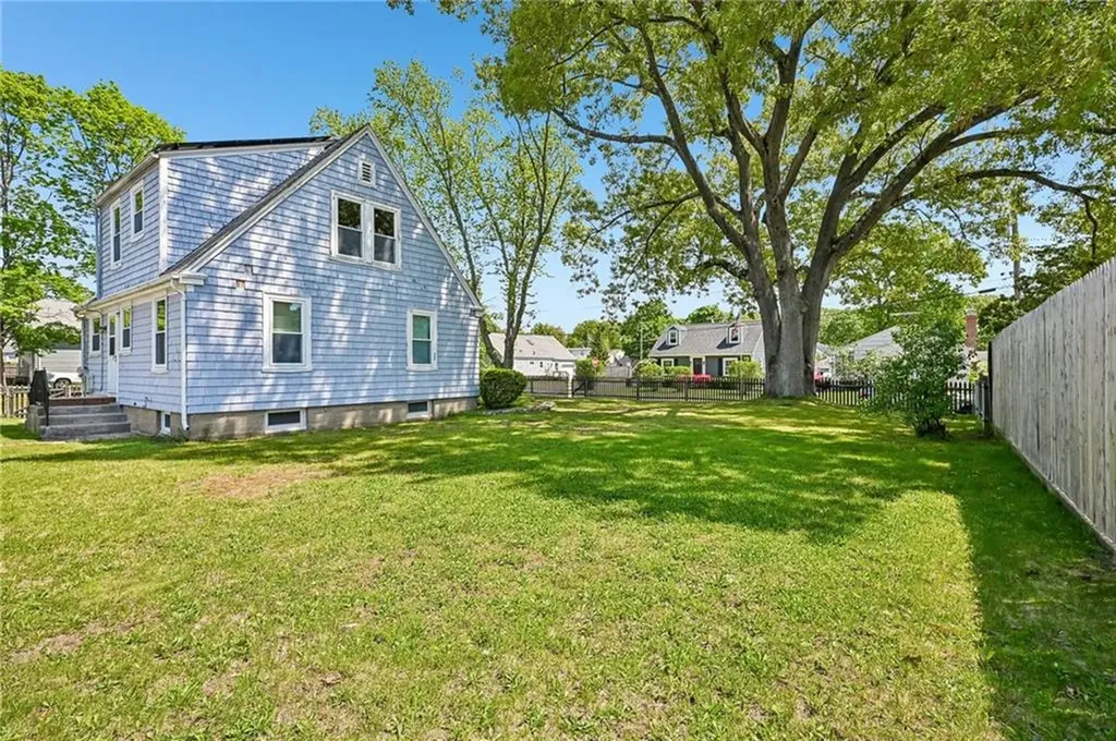 94 Ballston Avenue Pawtucket RI 02861
