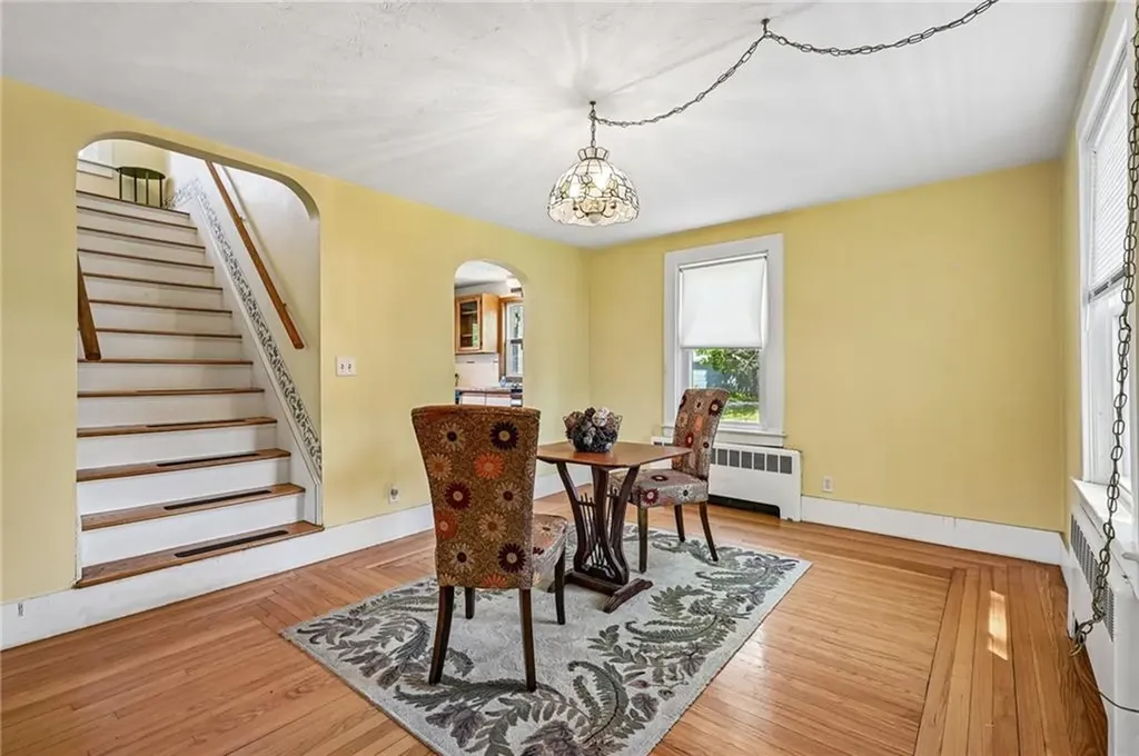 94 Ballston Avenue Pawtucket RI 02861