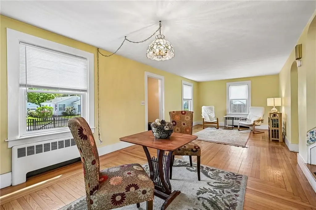 94 Ballston Avenue Pawtucket RI 02861