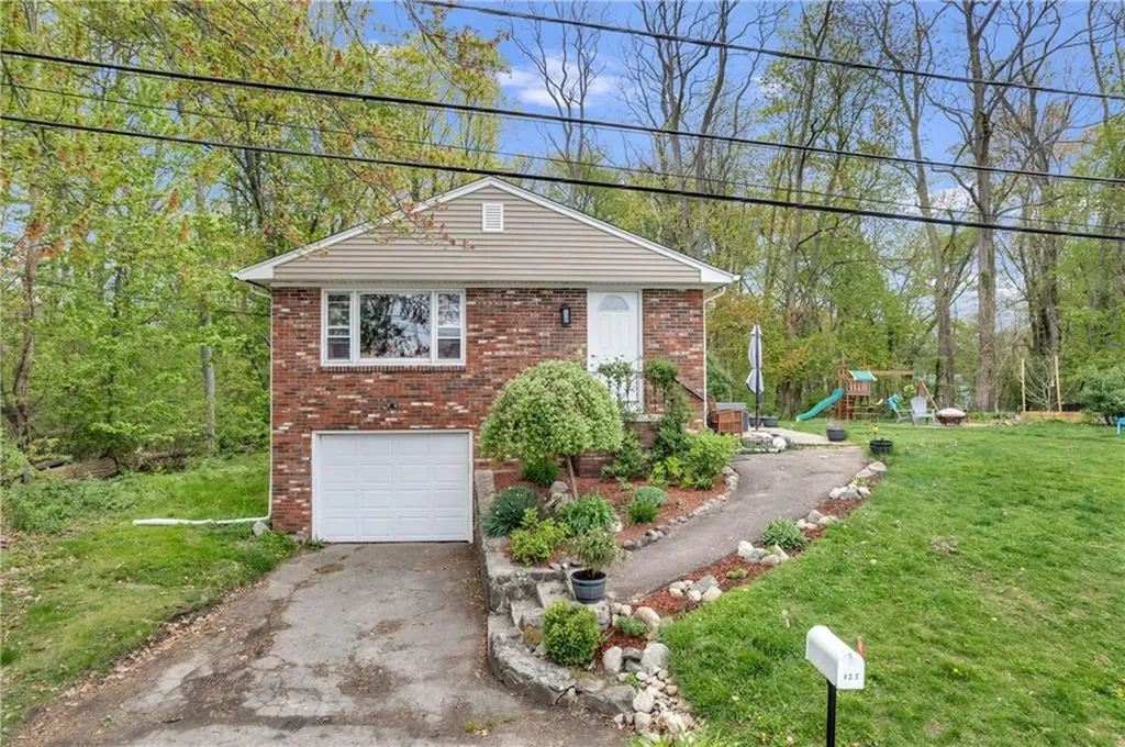 125 Waterman Avenue Johnston RI 02919
