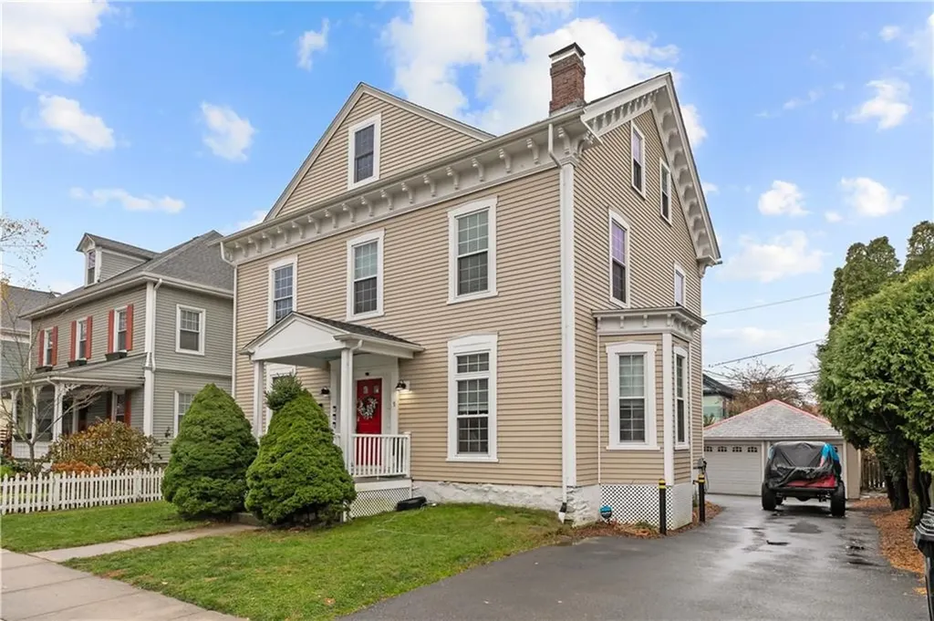 5 Elliot Place Newport RI 02840