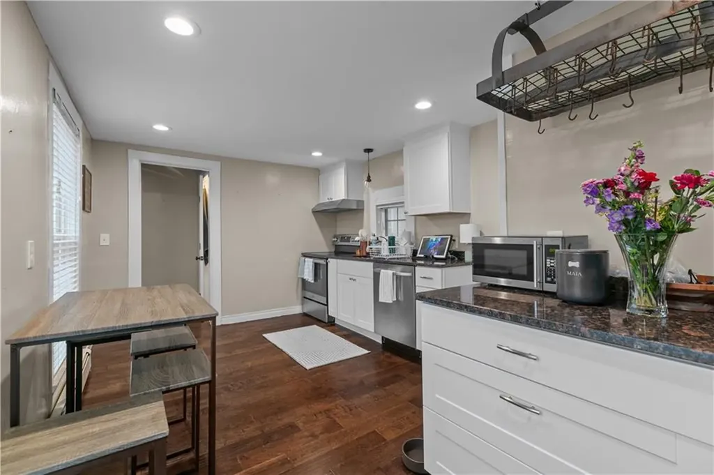 5 Elliot Place Newport RI 02840