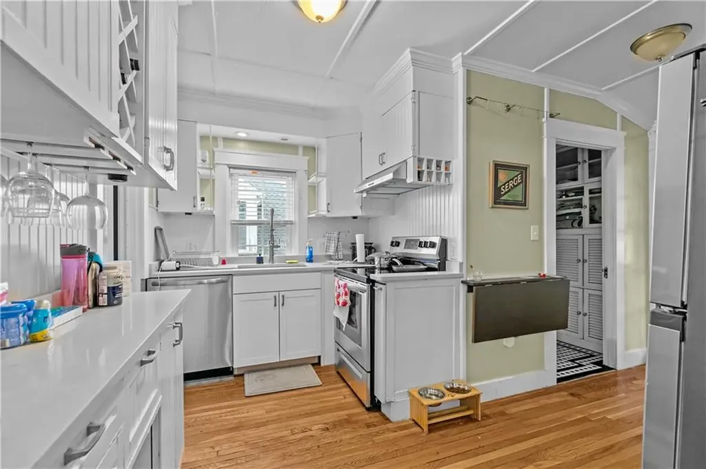 5 Elliot Place Newport RI 02840