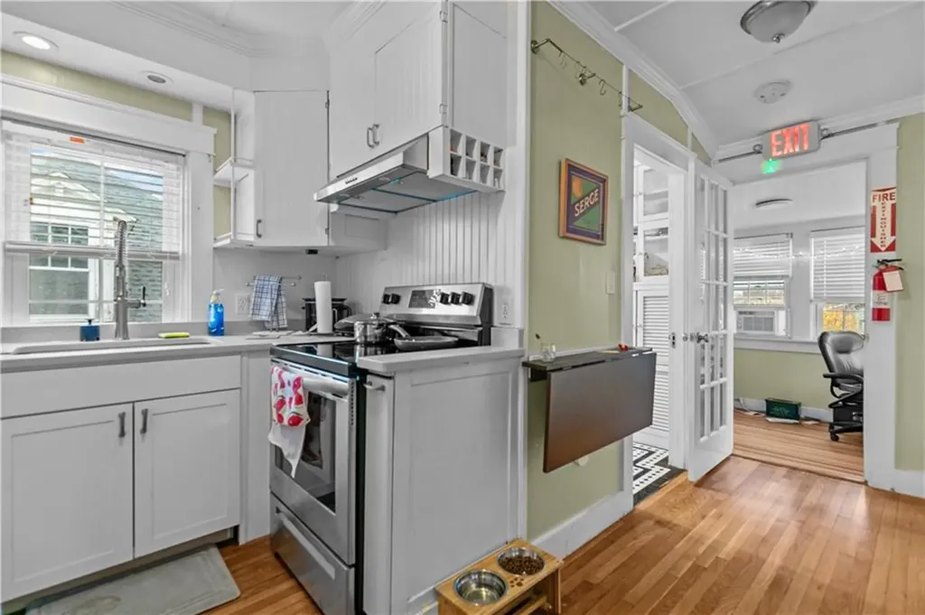5 Elliot Place Newport RI 02840
