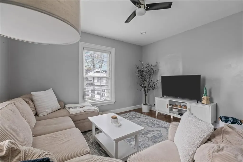 5 Elliot Place Newport RI 02840