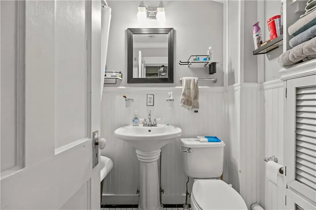 5 Elliot Place Newport RI 02840