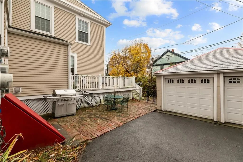 5 Elliot Place Newport RI 02840