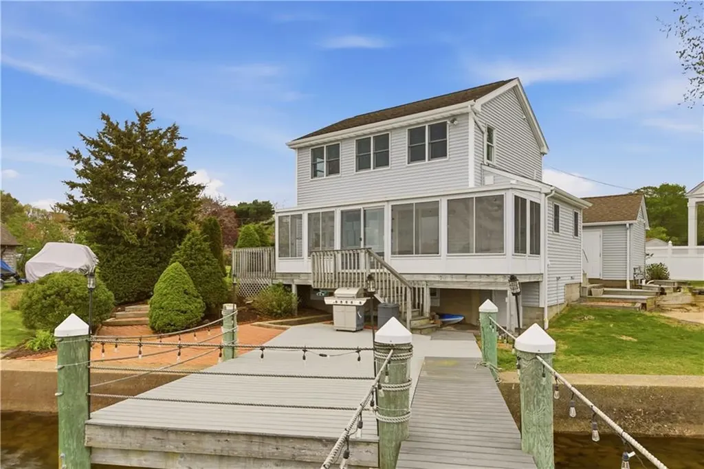 507 County Road Barrington RI 02806