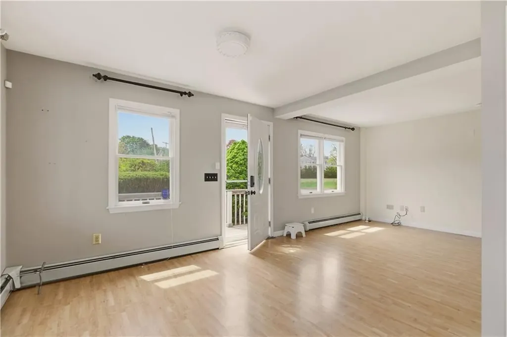 507 County Road Barrington RI 02806