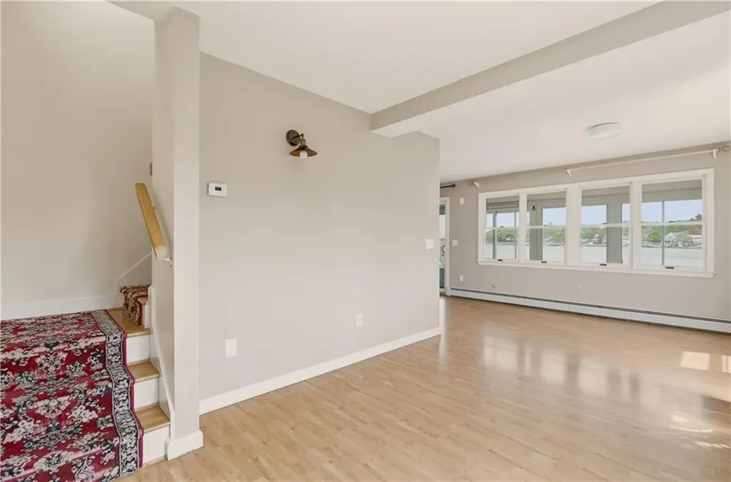 507 County Road Barrington RI 02806